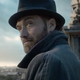 Jude Law as a young and very chill Albus Dumbledore in Fantastic Beasts: The Crimes of Grindelwald.